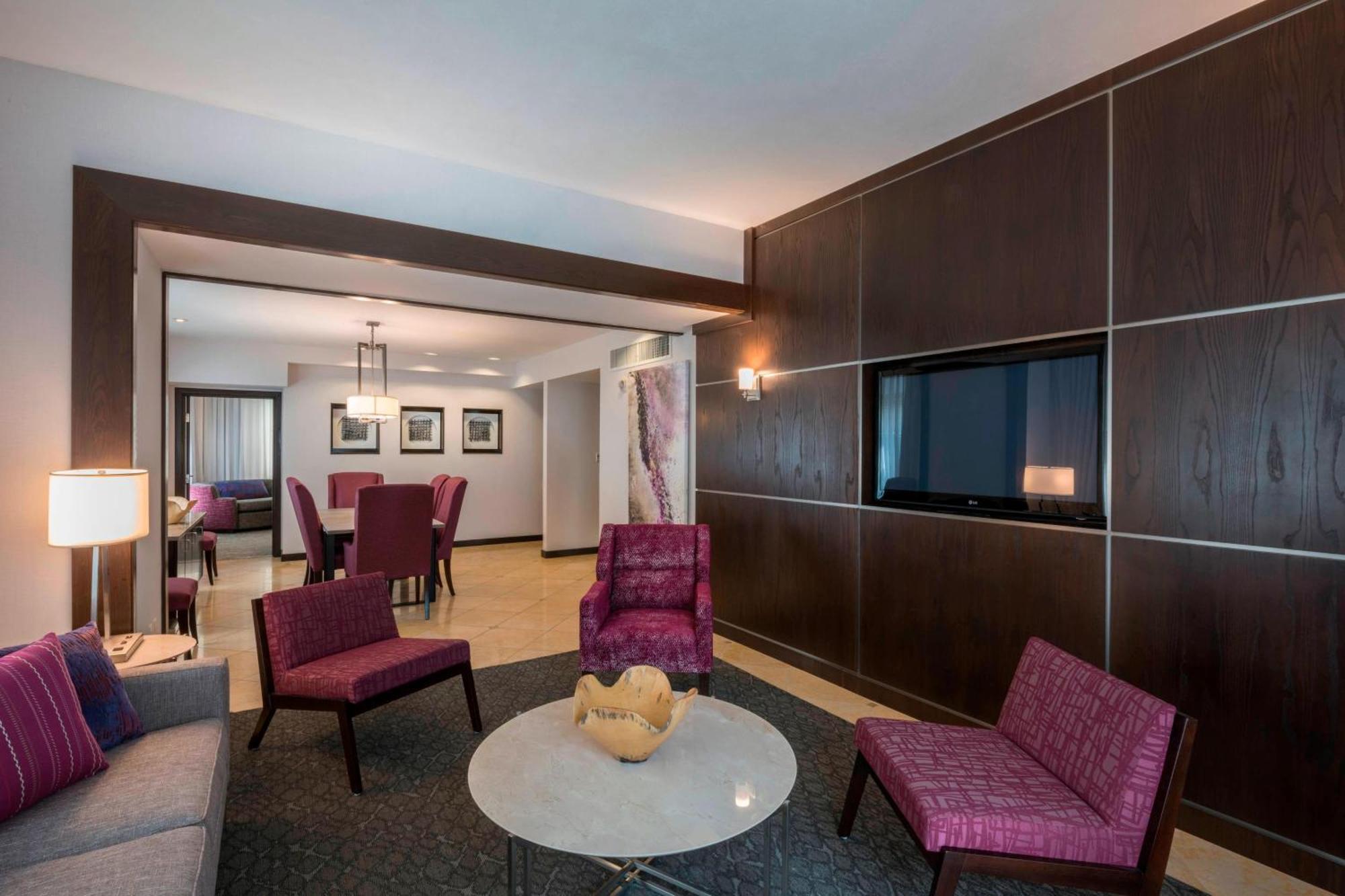 Hotel Courtyard By Marriott Tulsa Downtown Extérieur photo